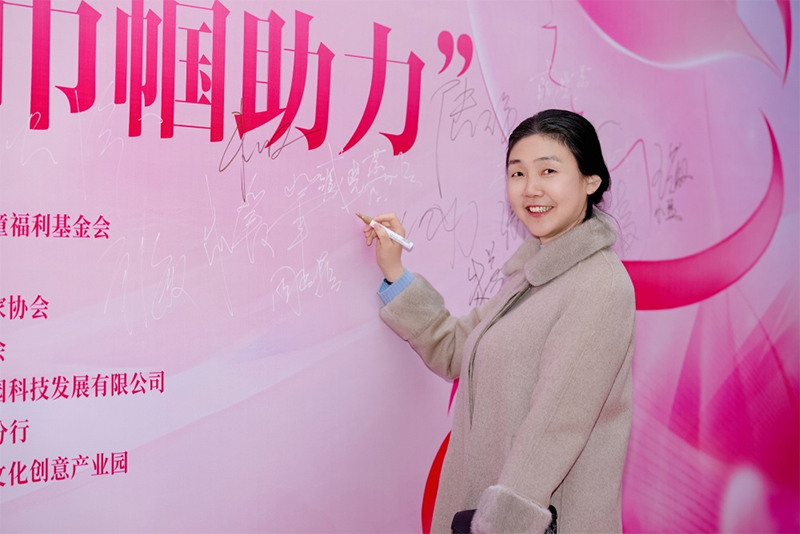 涵博醫(yī)院“她力量”閃閃發(fā)光，以高度責(zé)任感為新生命保駕護(hù)航